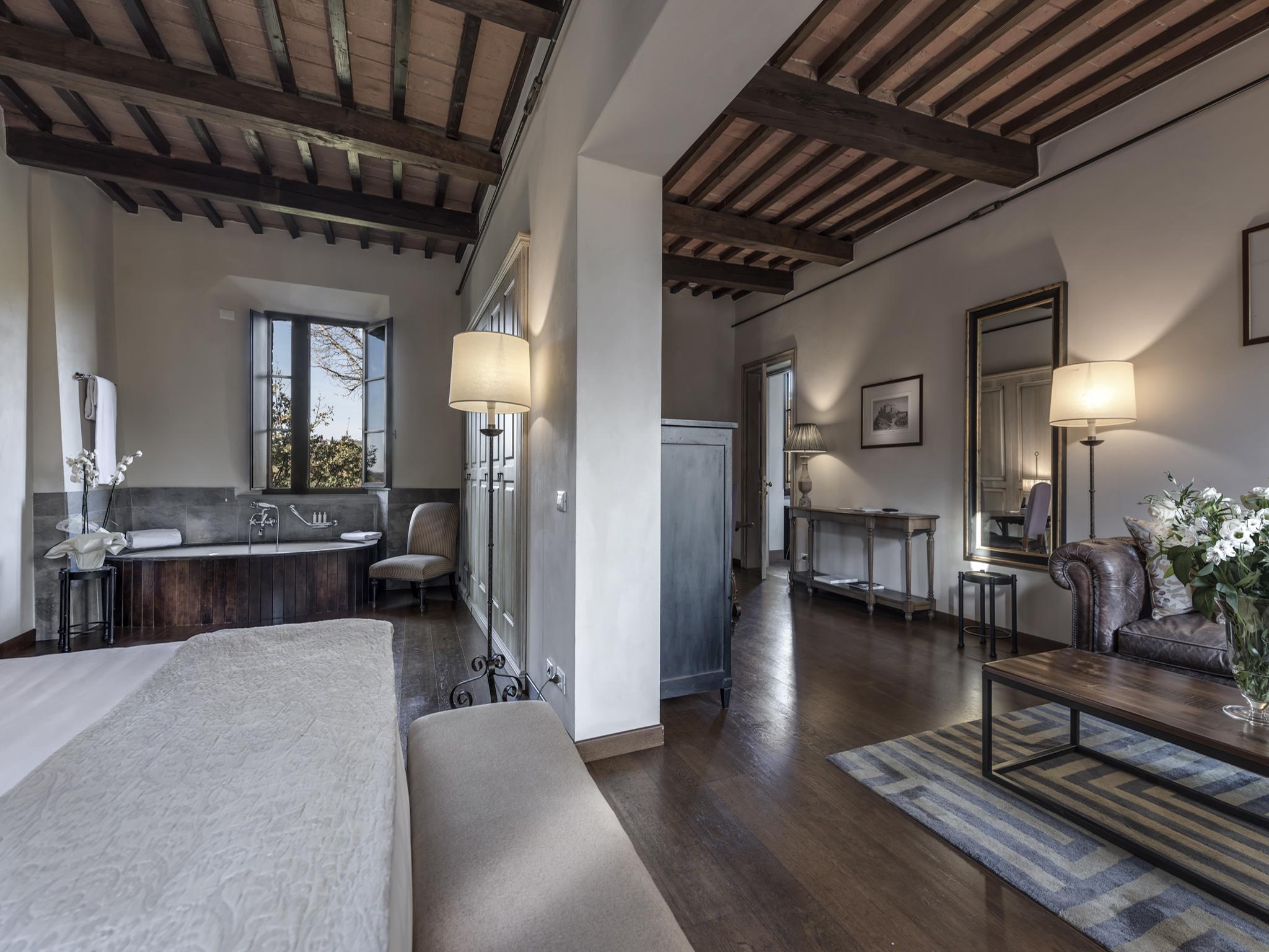 Castel Monastero - The Leading Hotels Of The World Castelnuovo Berardenga Ngoại thất bức ảnh
