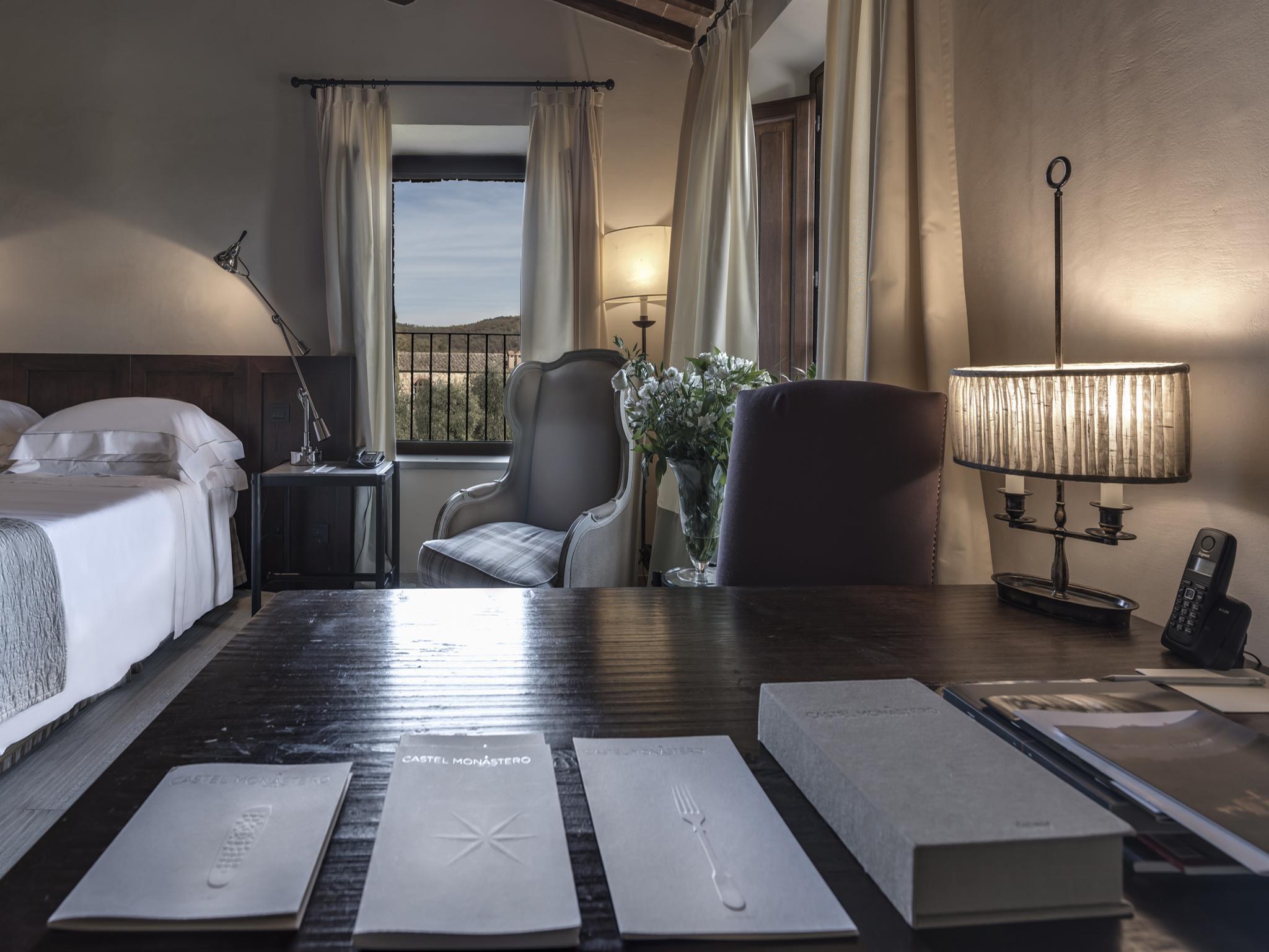 Castel Monastero - The Leading Hotels Of The World Castelnuovo Berardenga Ngoại thất bức ảnh